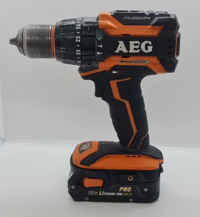 AEG 18V Brushless Hammer Drill (A18PDB0) in action 