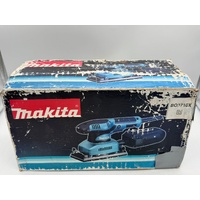 Makita BO3710X 240V 190W Corded Finishing Sander with Sanding Pads and Box