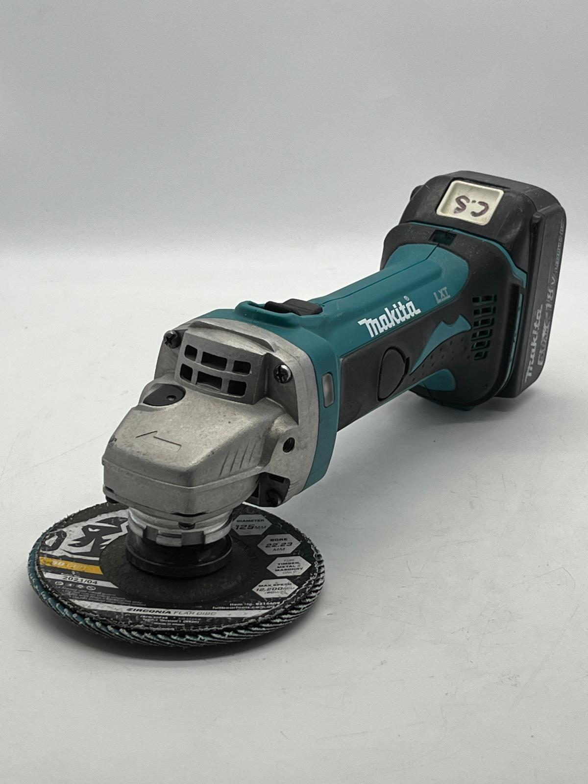 Makita DGA452 Angle Grinder with 5.0Ah Battery Pre owned