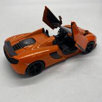 Motormax McLaren 650S Spider Orange 1/24 Scale Collectible Diecast Model Car