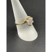 Ladies 9ct Yellow Gold Cubic Zirconia Flower Design Ring Fine Jewellery