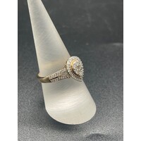 Ladies 9ct Yellow Gold Diamond Engagement Ring (Pre-Owned)