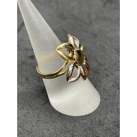 Ladies 18ct Yellow Gold Flower Ring (Pre-Owned)