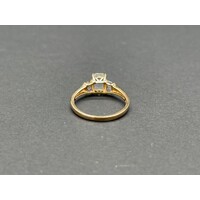 Ladies 9ct Yellow Gold Cubic Zirconia Ring (Pre-Owned)