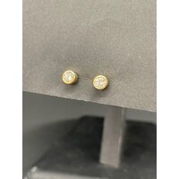 Ladies 18ct Yellow Gold Diamond Stud Earrings