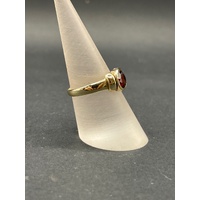 Ladies 9ct Yellow Gold Red Gemstone Ring