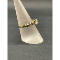 Ladies 9ct Yellow Gold Cubic Zirconia Vintage Design Ring