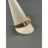 Ladies 9ct Yellow Gold Curb Link Pattern Diamond Ring