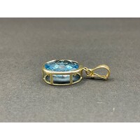 Ladies 14ct Yellow Gold Blue Gemstone Pendant