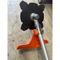 Husqvarna 525 RS 2-Stroke Petrol Whipper Snipper