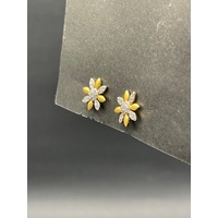 Ladies 22ct Yellow Gold Flower Stud Earrings