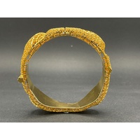 Ladies 21ct Yellow Gold Round Wavey Edge Bangle