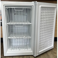 Inalto 84L 240V 3 Drawer Upright Freezer IUF92W