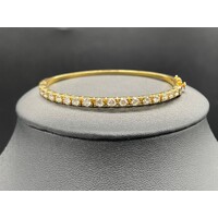 Ladies 14ct Yellow Gold Diamond Oval Bangle (Pre-Owned)