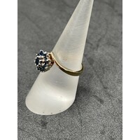 Ladies 9ct Yellow Gold Blue Gemstone Ring (Pre-Owned)