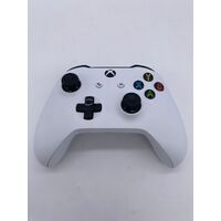 Microsoft Xbox One 500GB Game Console 1540 Black with White Controller