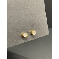 Ladies 18ct Yellow Gold Diamond Stud Earrings