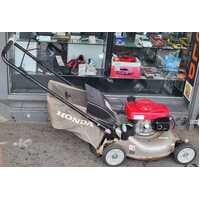 Honda HRR216 21 Inch Twin Blade Self Propelled Mower with Mulcher