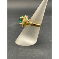 Ladies 18ct Yellow Gold Columbian Emerald and Diamond Ring