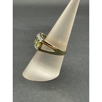 Ladies 9ct Yellow Gold Green Gemstone and Diamond Ring