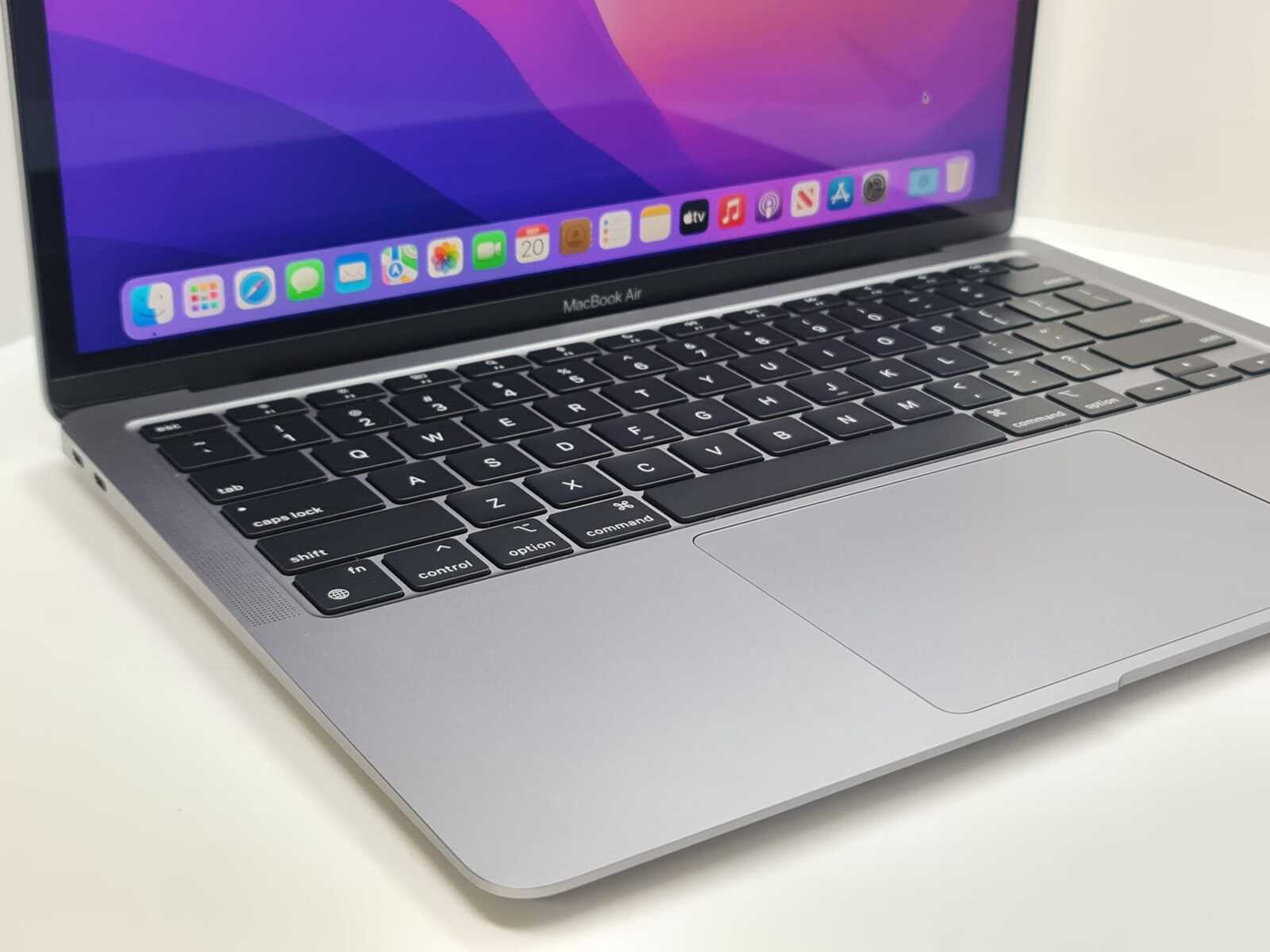 pre owned macbook pro 2020