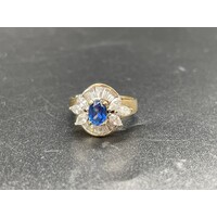 Ladies 9ct Yellow Gold Blue Stone & CZ Ring (Pre-Owned)