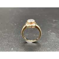 Ladies 9ct Yellow Gold Cubic Zirconia Ring (Pre-Owned)