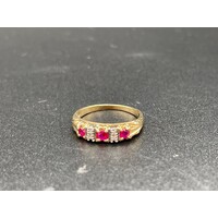 Ladies 9ct Yellow Gold Red Gemstone & Diamond Eye Catching Design Fine Jewellery