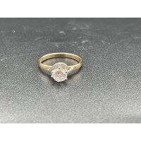 Ladies 9ct Yellow Gold CZ Ring (Pre-Owned)