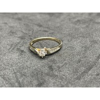 Ladies 9ct Yellow Gold Diamond Ring (Pre-Owned)