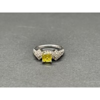 Ladies 18ct White Gold Yellow Gemstone & Diamonds Ring (Pre-Owned)