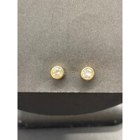 Ladies 18ct Yellow Gold Diamond Stud Earrings