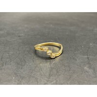 Ladies 9ct Yellow Gold 3 Stone Diamond Ring