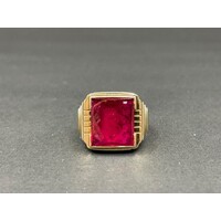 Ladies 9ct Yellow Gold Red Gemstone Ring