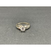 Ladies 18ct White Gold CZ and Diamond Ring