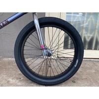 Damned BMX Bike Smoke Grey Forgotten BMX 21 Inch Top Tube Cromo 9.5 PC Pedals