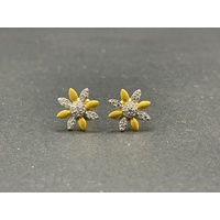 Ladies 22ct Yellow Gold Flower Stud Earrings