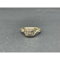 Ladies 10ct Yellow Gold Diamond Cluster Ring