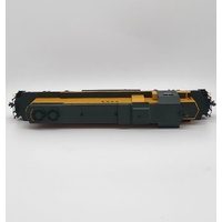 Kato Railroad Models HO Scale 37-6522 Chicago and North Western EMD SD38-2