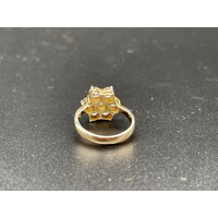 Ladies 18ct Yellow Gold Diamond Flower Ring (Pre-Owned)