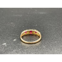 Ladies 9ct Yellow Gold Red Gemstone & Diamond Eye Catching Design Fine Jewellery