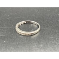 Ladies 9ct White Gold Ring (Pre-Owned)