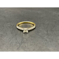 Ladies 18ct Yellow Gold Diamond Engagement Ring