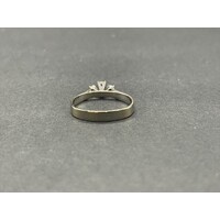 Ladies 18ct White Gold Diamond Ring