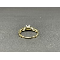 Ladies 9ct Yellow Gold Diamond Ring