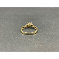 Ladies 9ct Yellow Gold Cubic Zirconia Vintage Design Ring