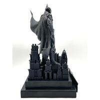 Batman Arkham Knight Limited Collectors Edition Gotham Knight Statue