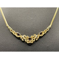 Ladies 9ct Yellow Gold Crown Trifari Necklace