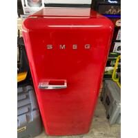 Smeg 50's Style 255L Retro Refrigerator Glossy Red