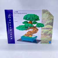 Nanoblock Bonsai Pine Deluxe Edition NB039 1130 Pieces